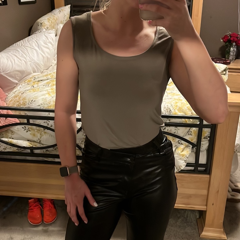 Brown tank top